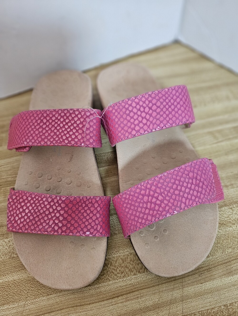 Vionic Randi Lizard Sandals Womens 6.5 Pink Leather Arch Support Comfort Slide